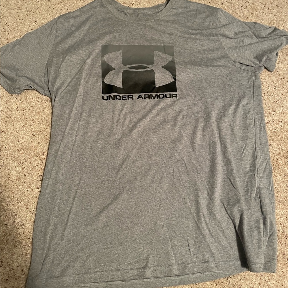 Under Armour tee